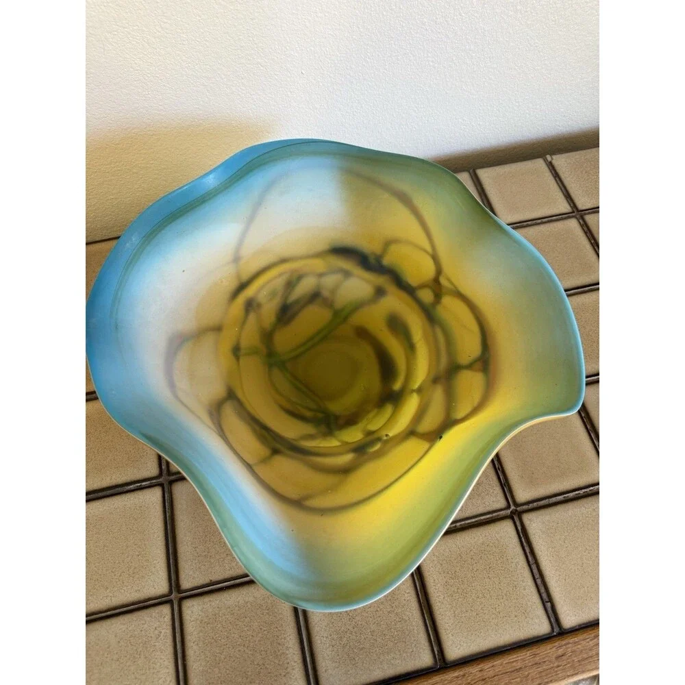 Vintage Azerbaijan Glassware Hand Blown Art Glass Freeform Centerpiece Bowl